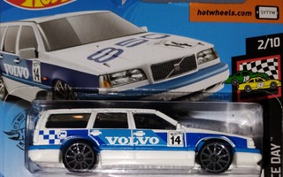 hotwheels volvo 850 estate