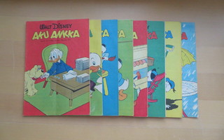 7 AKU ANKKA LEHTEÄ VUODELTA 1965