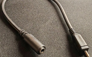 Micro USB to 3.5mm Audio Jack Adapteri