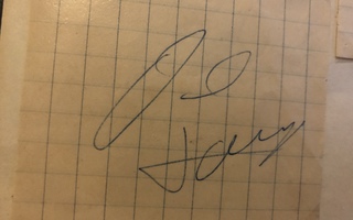 Al Joynerin nimikirjoitus paperilla