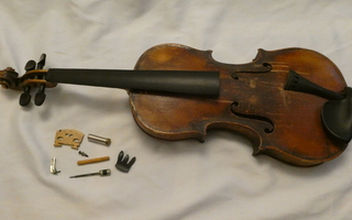 Vanha viulu + kotelo