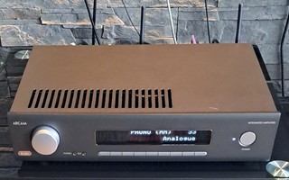 Arcam SA30, integroitu vahvistin