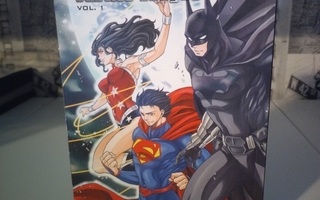 Shiori Teshirogi: Batman & the Justice League 1