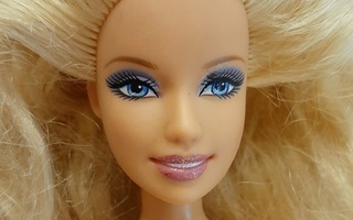 Barbie nukke 2006