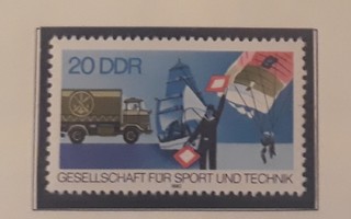 DDR 1982 - Urheilu ja tekniikka  ++