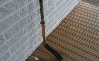 TAPPARA GAME USED PPLAYOFF STICK TIMO JUTILA-81!!