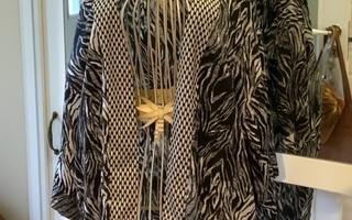 H& M CONSCIOUS eläin kuvio kimono malli pusero jakku XS ( M)