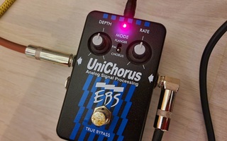EBS UniChorus -pedaali bassolle