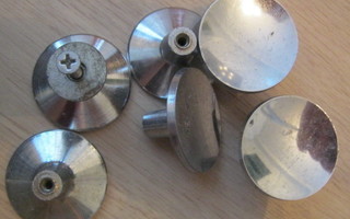 6 kpl pyöreitä metallisia oven kahvoja
