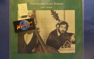 NIELS-HENNING ØRSTED PEDERSEN / SAM JONES – DOUBLE BASS - LP