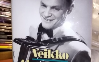 Veikko Ahvenainen :  Täysin palkein ( SIS POSTIKULU)