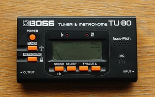Boss TU-80 viritysmittari ja metronomi