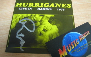 HURRIGANES - LIVE IN HAMINA 1973 CD:N KANSILEHTI NIMMARILLA!