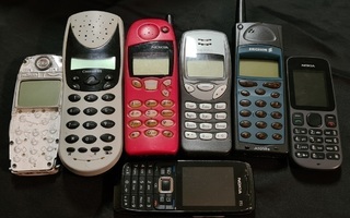 Vanhoja Nokia puhelimia 7kpl