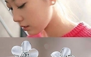 0318 .. Fashion Women's Silver Flower Crystal .. Korvakorut
