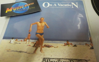 WANNA-BEES - ON A VACATION FIN - 89 7" EX+/EX+