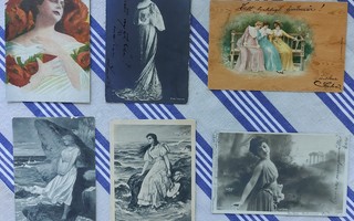Nainen kuusi vanhaa postikorttia
