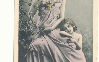 Äiti ja tytär - vanha Carte Postale, kulk. 1904