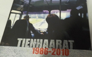 KOLMAS NAINEN - TIENHAARAT 1986-2010 9CD BOKSI