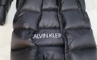 Calvin Klein  Long puffer takki