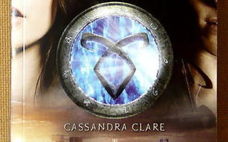 Cassandra Clare: Varjojen kaupungit -sarjaa (pokkari)