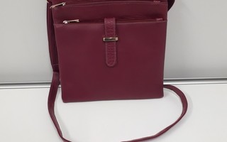 Käsilaukku, viininpunainen 22x24cm, K-MO GmbH