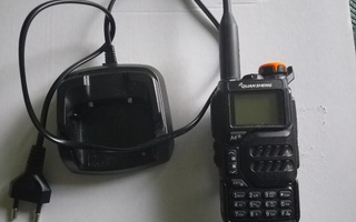 Quansheng UV-K5 radiopuhelin