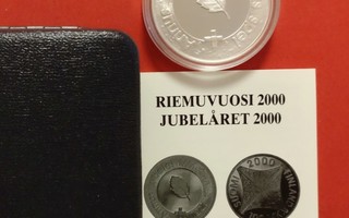 100 markkaa 2000, Riemuvuosi PROOF, pientä patinaa (KD20)