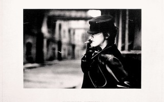 GEOFF STERN; Girl with cigarette - valokuva juliste