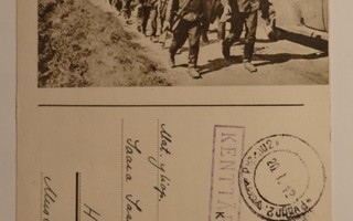 Jalkaväki marssii, Kenttäpostikortti