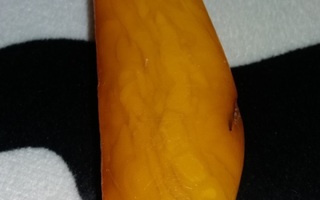 Iso palaa meripihka Amber riipus Koko noin: 8.8cm x 3cm