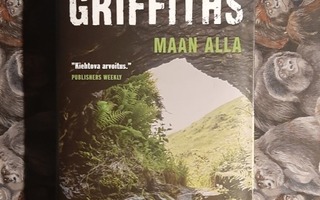 Elly Griffiths  : Maan alla 1p