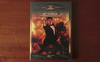 James Bond 007 Vaaran vyöhykkeellä