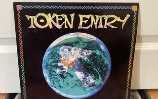 Token Entry – The Weight Of The World LP
