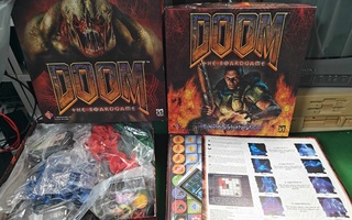 Doom The Boardgame + Expansion set (2004 julkaisu)