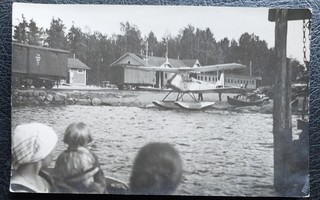 Imatra Vuoksenniska rautatieasema ja lentokone