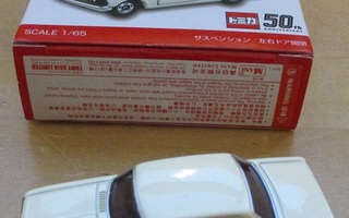 Toyota Crown Super DeLuxe Sedan 4 door Beige MS50 1968 1:65