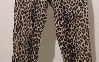 Ohuet ilmavat housut S leopardi Vero Moda