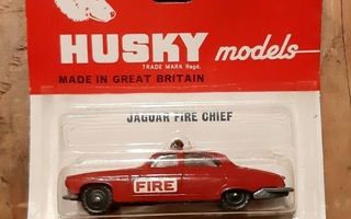 Husky models. Vintage metalliauto Jaguar fire Chief