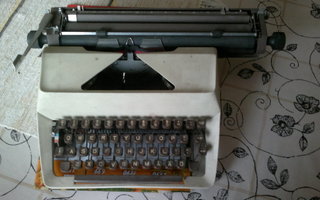Vanha Kirjoituskone
