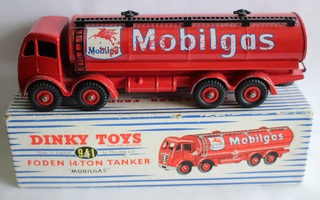 Dinky Toys Foden 14 Ton Tanker MOBILGAS