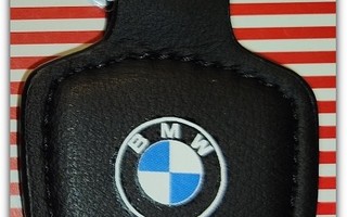 Pieni nahkainen BMW-avaimenperä