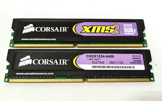 2kpl 1GB Corsair XMS2 DDR2 800mhz muistia