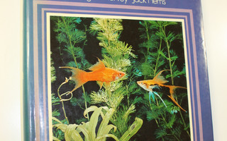 George F. Ym. Hervey : A guide to freshwater aquarium fishes