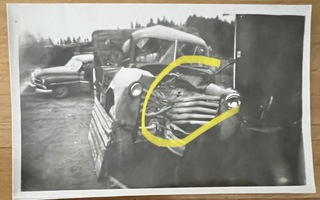 Valokuva Alavuden Osuusliikkeen kolariauto 1950-luku