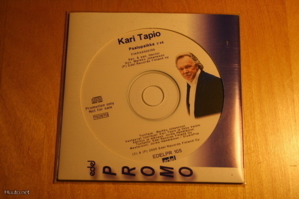 KARI TAPIO: PAALUPAIKKA PROMO 