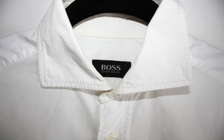 Hugo Boss paita 39 avokaulus valkoinen kauluspaita