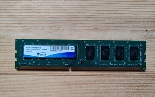 ADATA 2GB DDR3 Muistikampa