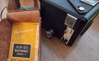 Laatikkokamera 6x9 Kodak brownie model e