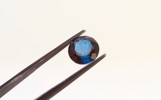 Topaasi "London Blue" 4.55ct Round Brilliant